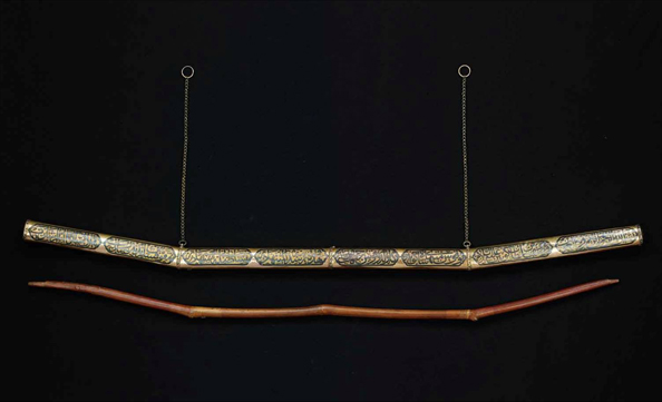 Der Bogen und dessen Behälter (der silberne Köcher) des Propheten Mohammed (sav)